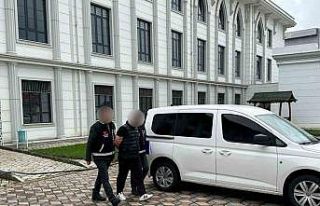 Kargocu kılığında işlenen cinayetin film gibi...