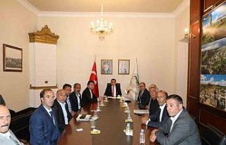 Kars Valisi muhtarları ağırladı