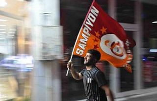 Kars’ta Galatasaraylılar sokaklara döküldü