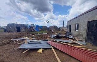 Kars’ta hortum korkuttu