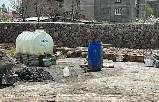 Kars’ta inşaat temelinden top mermisi çıktı