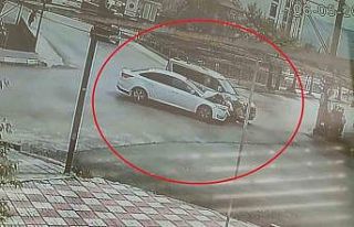 Kastamonu’da hafif ticari araç ile otomobil çarpıştı:...