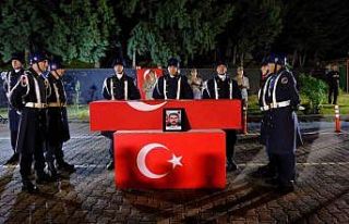 Kayalıklardan düşen güvenlik korucusu şehit oldu