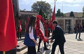 Kayseri’de Gençlik Haftası, çelenk töreni ile...