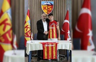 Kayserispor’da 3 yıllık imza