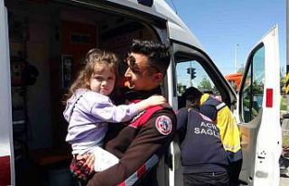 Kazada yaralanan minik Asel’e ilk müdahale polisten