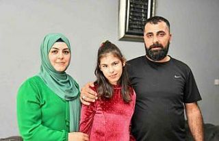 Kedi Miyavlaması Sendorumu hastası olan 11 yaşındaki...