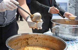 Kent meydanında dağıtılan coğrafi işaretli ekşili...