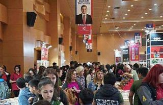 Kepez Kitap Fuarı’na yoğun ilgi