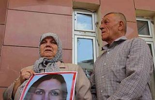 Kızı öldürülen anne karar sonrası gözyaşlarına...