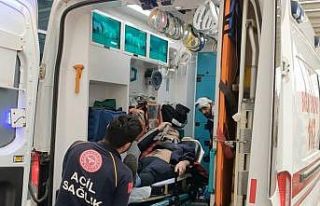 Kocaeli’de iki işçi servisi kafa kafaya çarpıştı:...