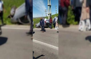 Kontrolden çıkan otomobil takla attı: 1’i ağır...