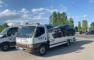 Konya’da iki otomobil çapıştı: 1 ölü, 2 yaralı