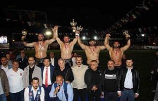 Kumluca Başpehlivanı İsmail Balaban oldu