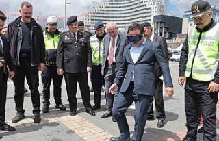 Kurşunlanan levhalar sergilendi, trafik güvenliğine...