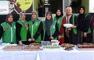 Kütahya İHH Kadın Kolları ’Hayır çarşısı’...