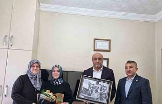 Kütahya İHH’dan Mavi Marmara gazisinin eşine...