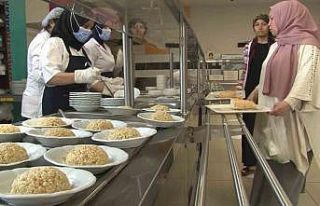 KYK Doğan Aslanbey Yurdu’na yerleşen depremzedeler...