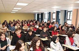 Lise öğrencilerine sınav kaygısından kurtulma...