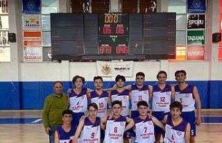 Liselerarası basketbolda Erzincan Lisesi yarı finalde