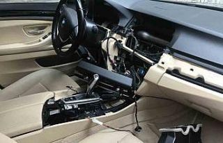 Lüks araçla geldiler, başka bir lüks aracı soyup...