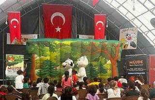 Malatya’da depremzede çocuklara yönelik tiyatro...