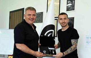 Manisa FK’da Adem Büyük ile yollar ayrıldı