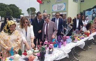 Manisa’nın ilk köy yaşam merkezinde yıl sonu...