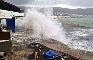 Marmaris-Finike arasında denizlerde fırtına