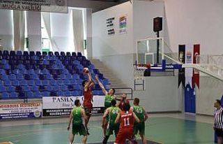 Master basketbolcular Marmaris’te ter döktü