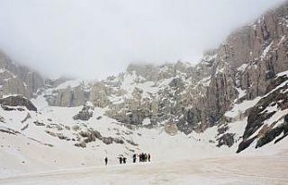 Mayıs ayında karda kayma keyfi