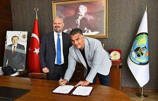 Menemen Belediyesi’nden tarihi çarşıya ipeksi...