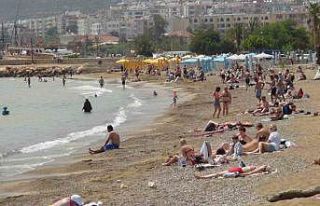 Mersin’de oyunu kullanan vatandaşlar sahillere...