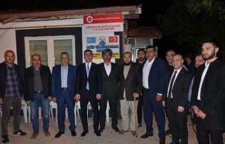 MHP’li Özdemir, Doğu Türkistanlılarla buluştu