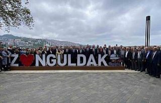 Milletvekilleri mazbatalarını aldı