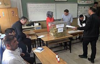 Muş’ta oy verme işlemi sona erdi, 242 bin 486...