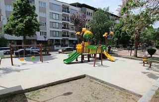 Nazilli Yunus Emre Parkı’nda oyun grupları yenilendi