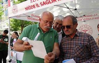 Niğde vatandaşlar sigarasız sağlığa özendiriliyor