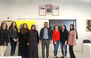 Öğrenci velileri oyuncak yapımında yarıştı