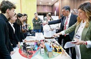 Öğrenciler Sıfır Atık için yarıştı