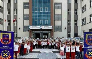 Öğrenciler Trafik Kuralları Konusunda Bilgilendirildi