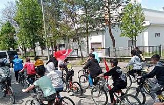 Öğrencilerden bisikletle ’19 Mayıs’ turu