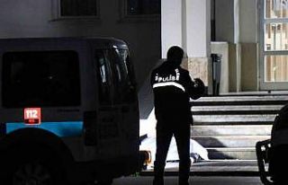 Okulun bahçesinde fenalaşan öğrenci velisi hayatını...