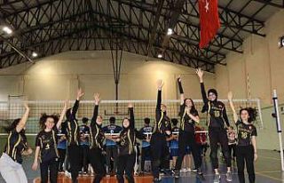 Oltu’da voleybol rüzgarı esti