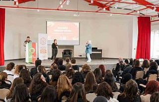 “Önce İnsan” projesiyle gençlik haklarına...