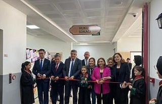 Ortaokulda ‘Hukuk Sokağı’ açıldı