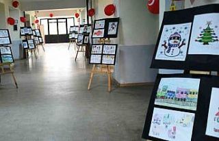 Otizmli öğrenciden resim sergisi