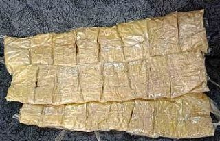 Otobüsteki 2 yolcunun üzerinden 10 kilogram eroin...