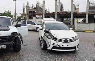 Otomobil ile cip çarpıştı: 2 hafif yaralı