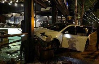 Otomobil işletmeye daldı